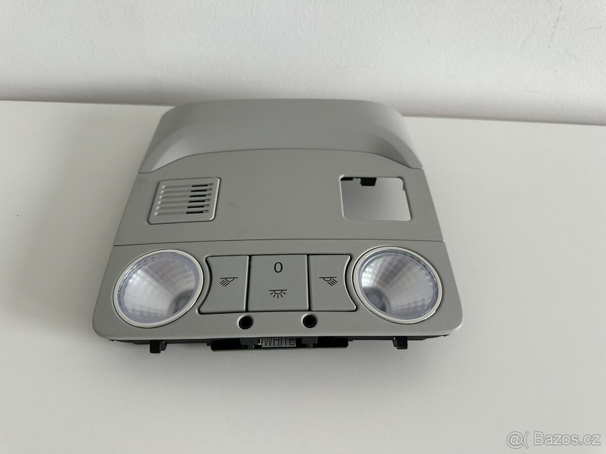 Originál Škoda Karoq predné osvetlenie interiéru