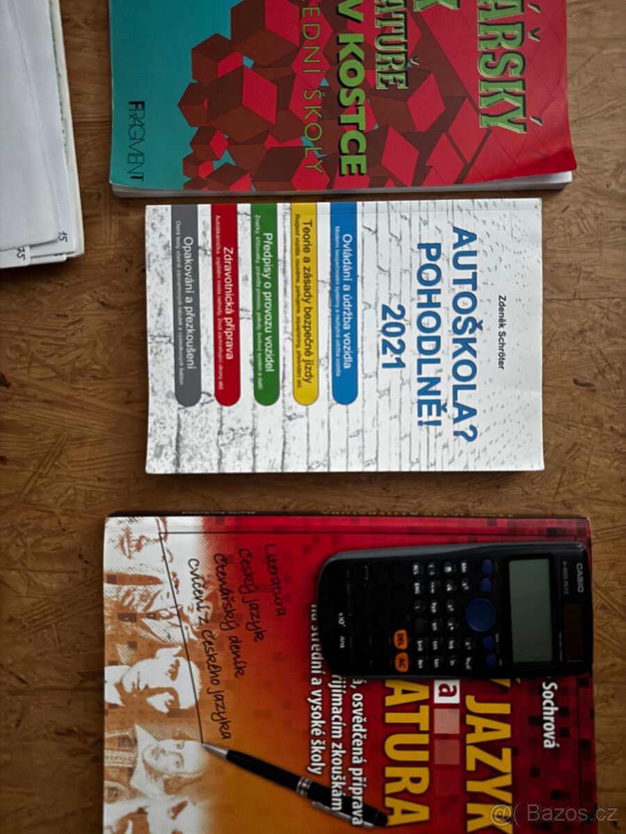 Učebnice, maturitní témata + kalkulačka