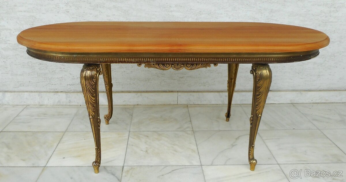 konferenční stolek