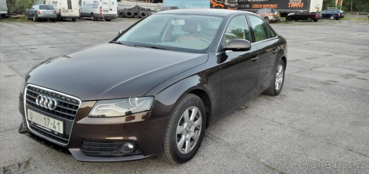 Audi  A4 8K limuz.1,8 TFSI 140tis.km  2011 1majitel TOP STAV