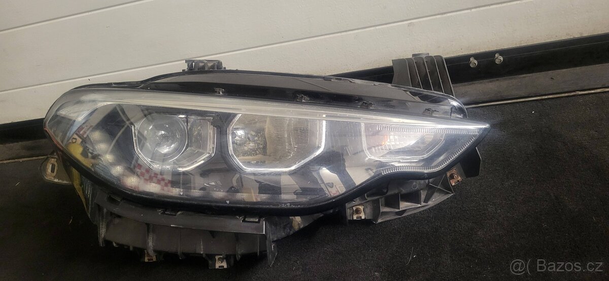 PŘEDNÍ SVĚTLO FIAT TIPO 2016