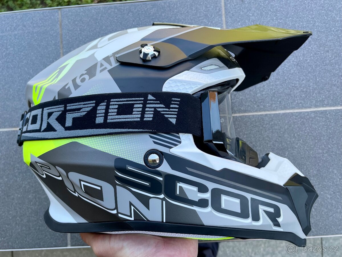 Scorpion VX-16 Air Helma Motocross