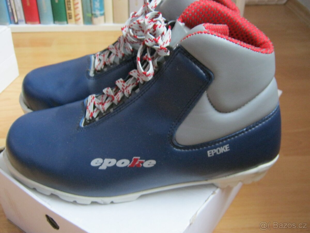 Běžkové turistické zateplené boty EPOKE vel.44,váz. NNN
