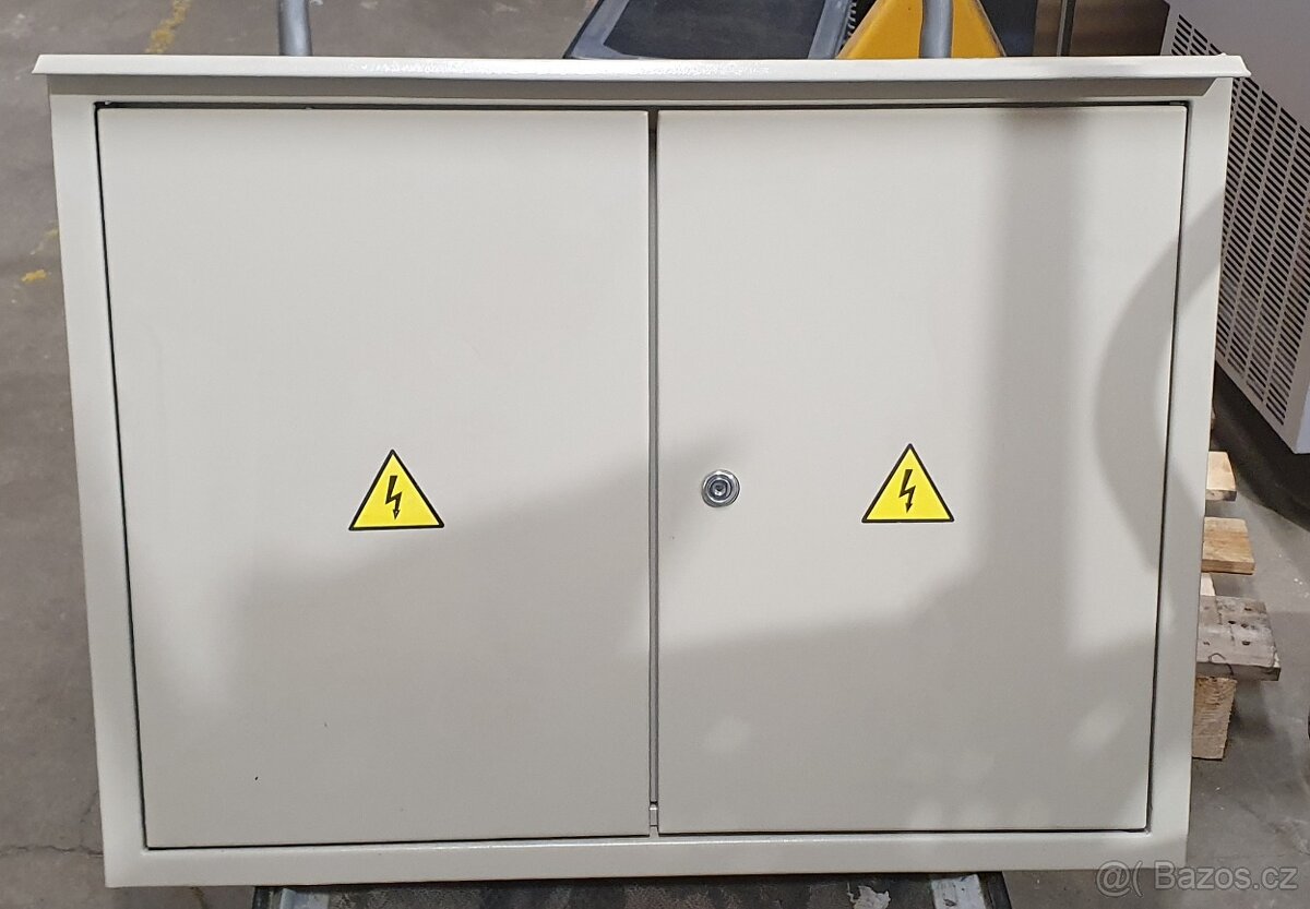Plechový rozdvaděč / rozvodnice - NOVÝ - EZ Kahuda