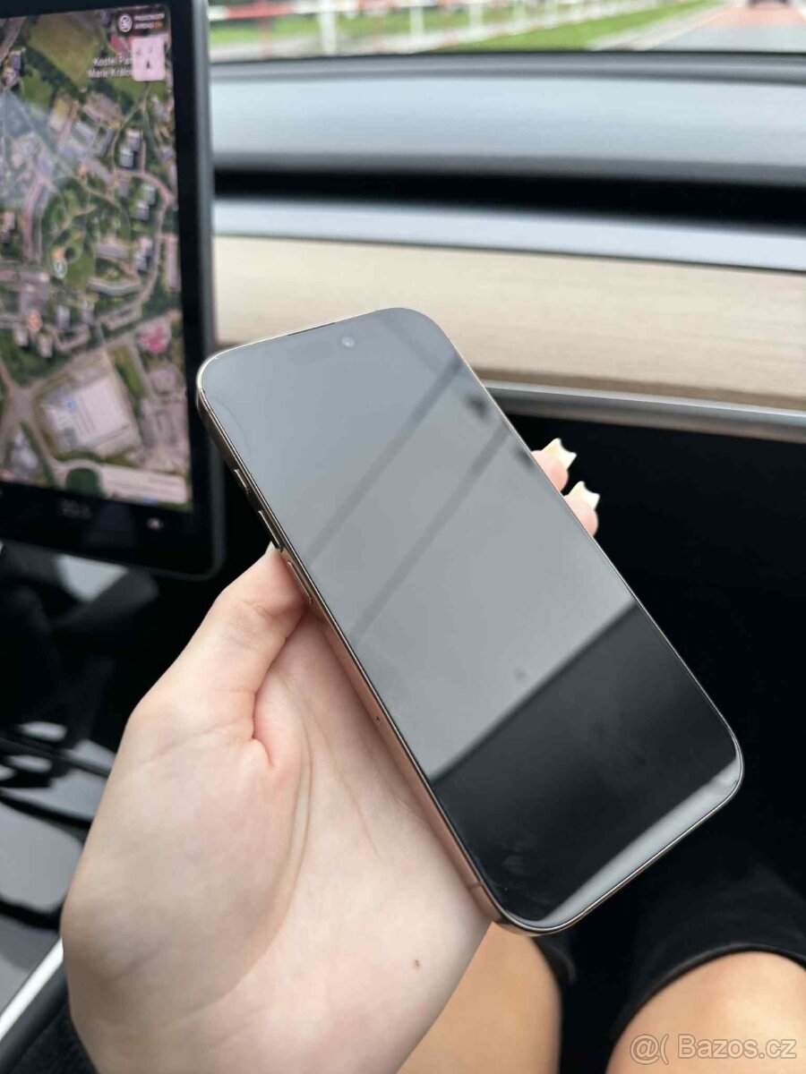 Iphone 16 pro - Písečný Titan