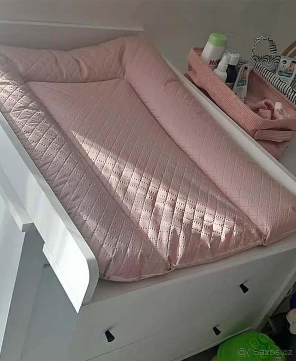 Přebalovací nástavec i s podložkou