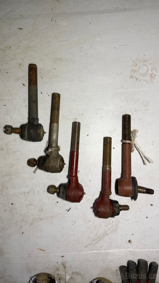 Kulový čep, kloub - řízení ZETOR