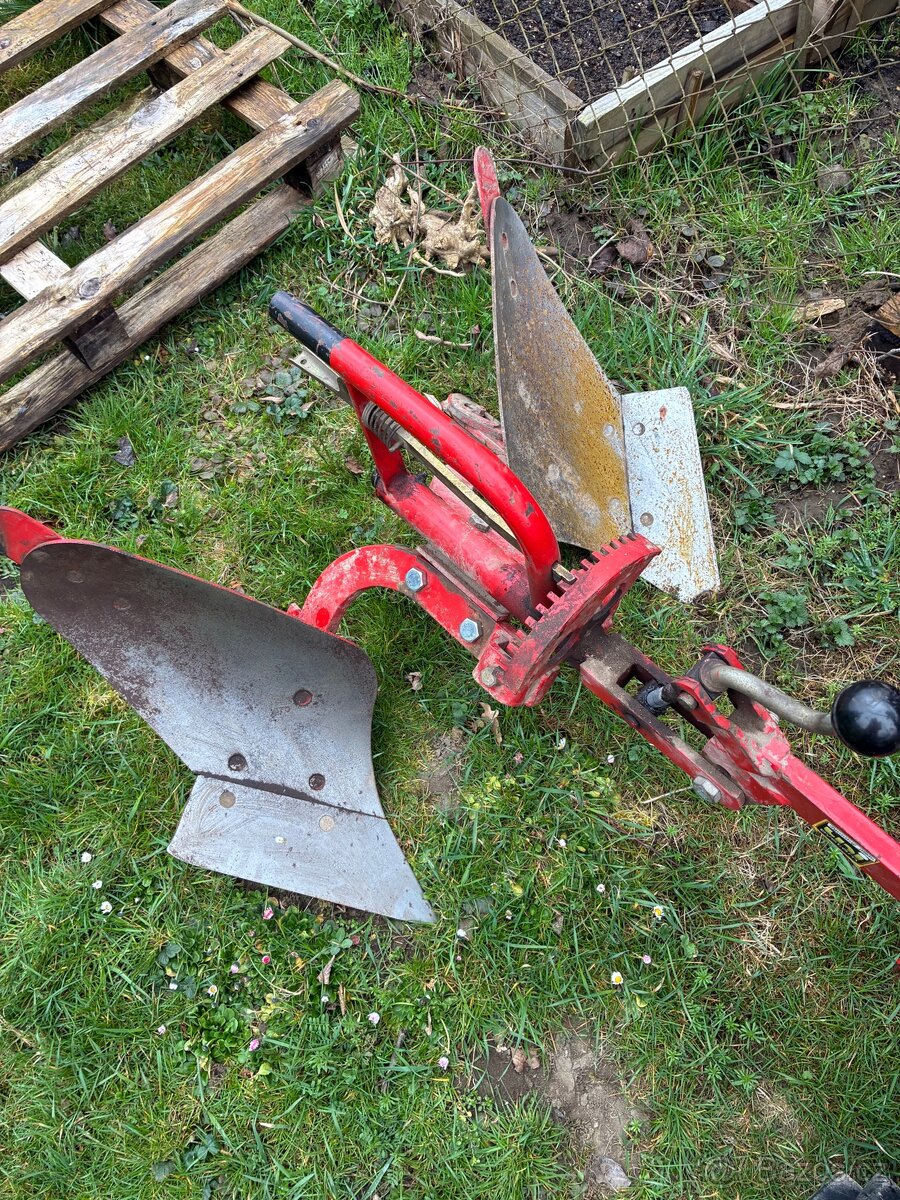 Oboustranný pluh APH-328