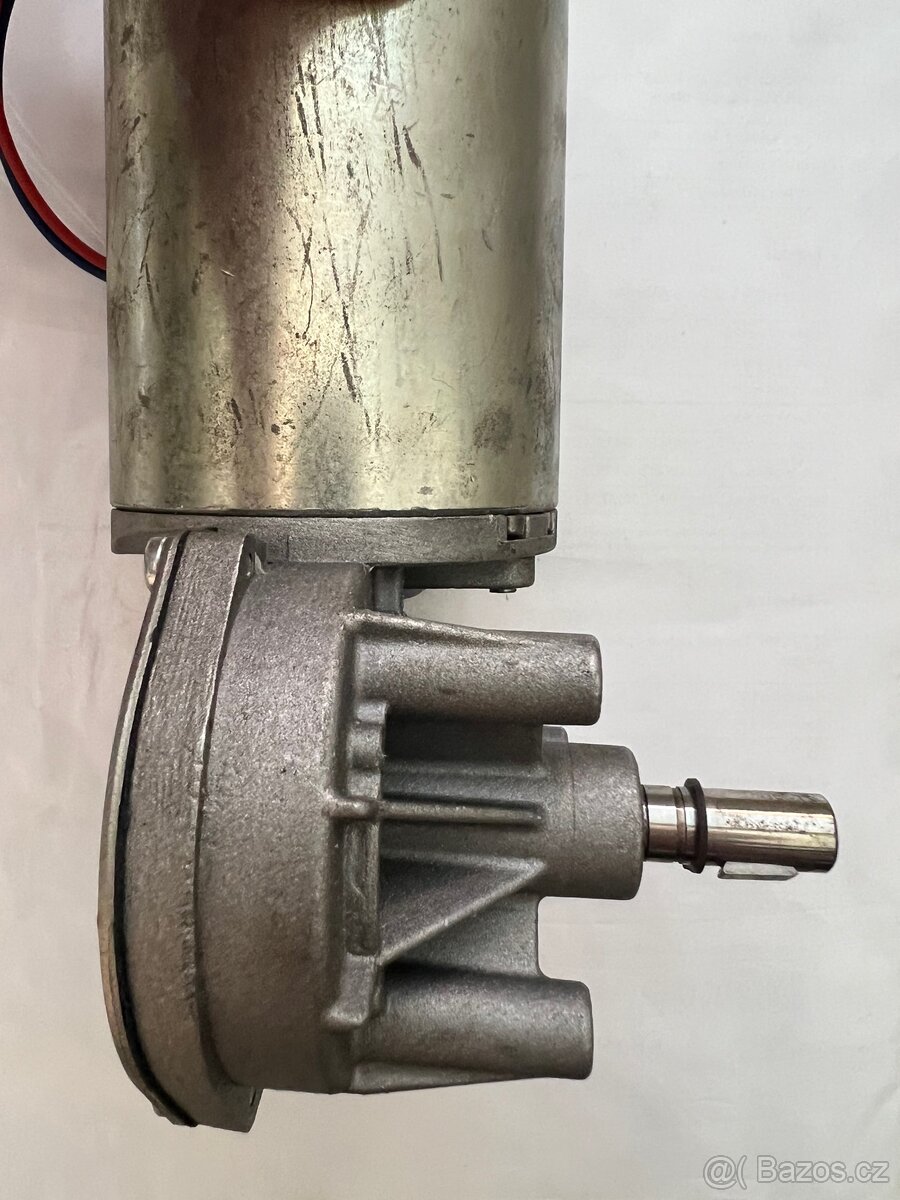 Motor 24 V DC