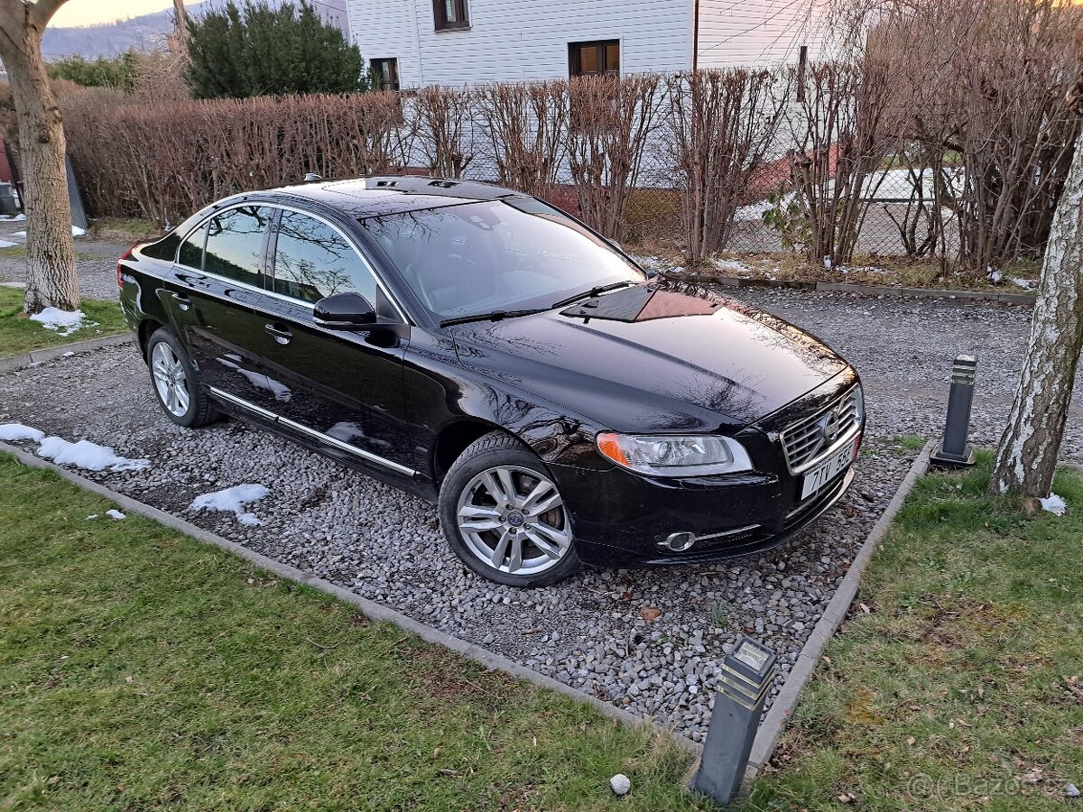 Volvo S80 2.4 d r.v 2012 odreny levy bltnik a dveri