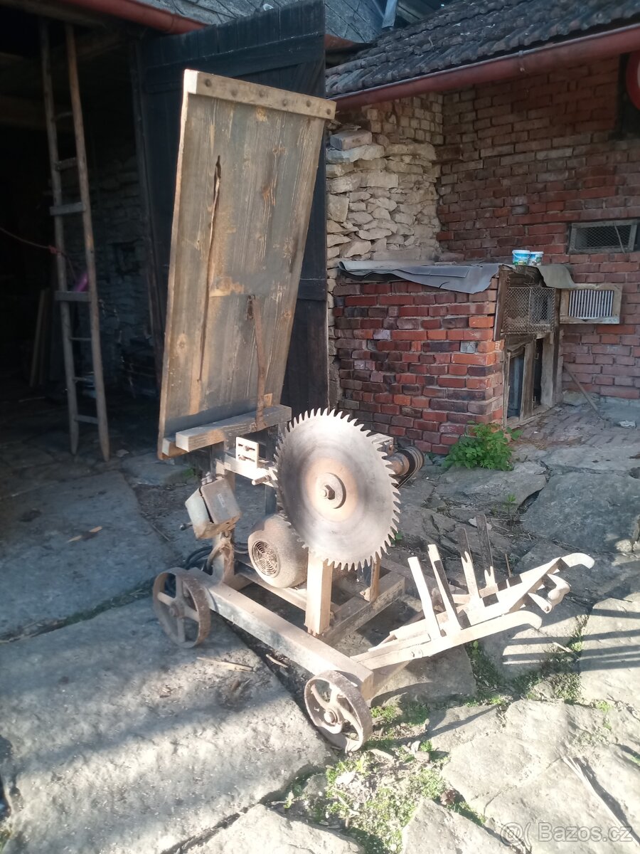 Cilkularka s kolíbkou