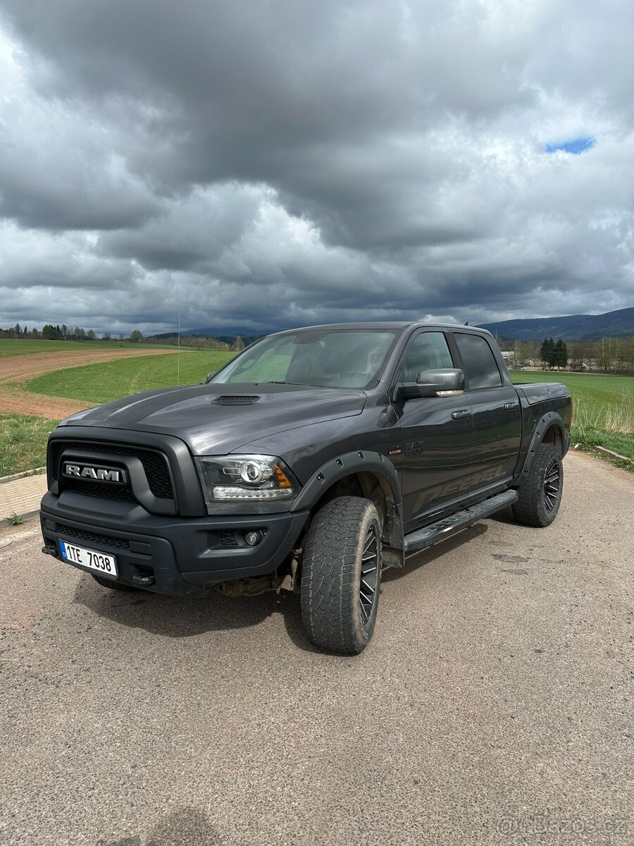 Dodge RAM Rebel 5.7 HEMI