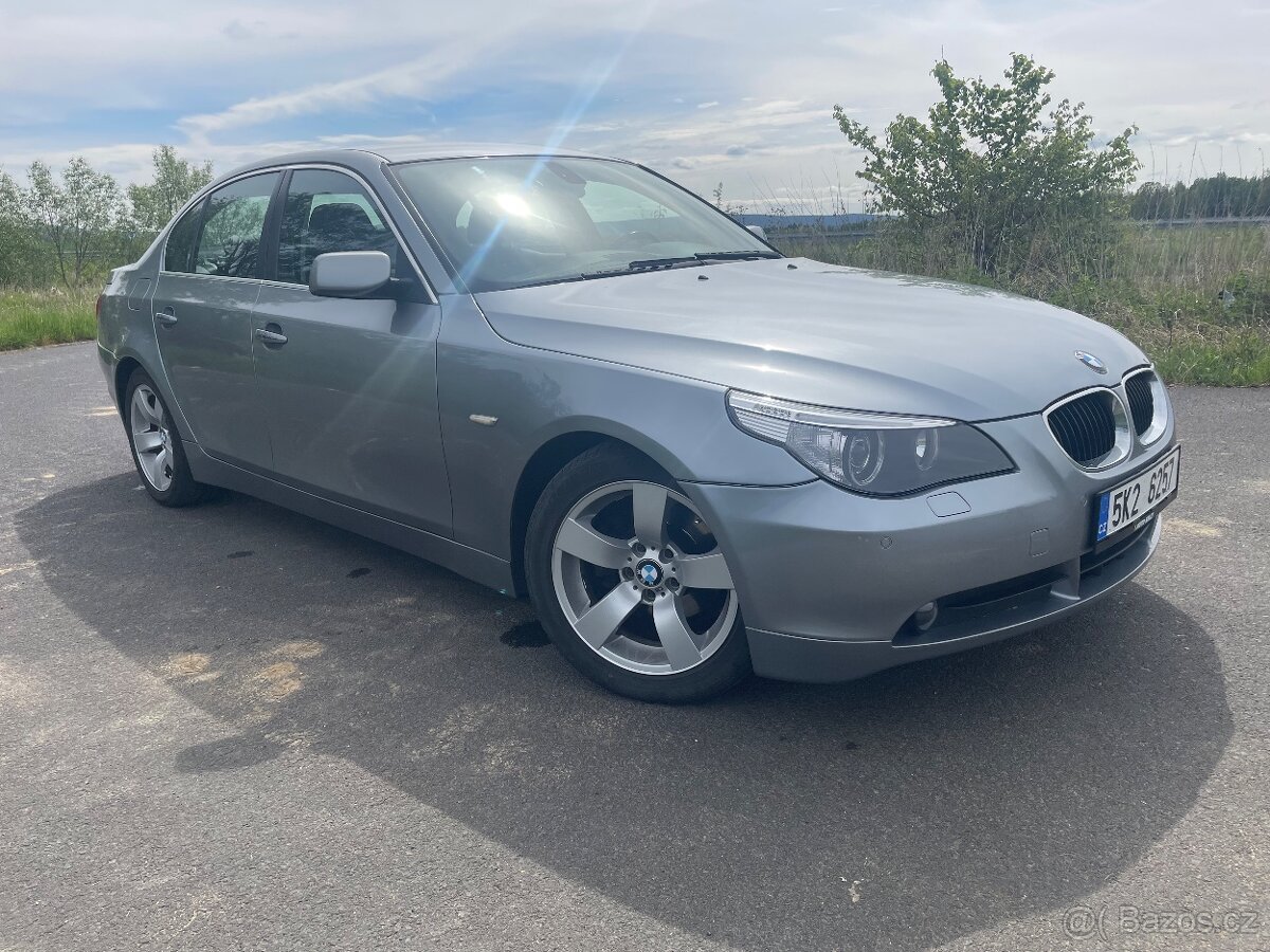 BMW E60 523i