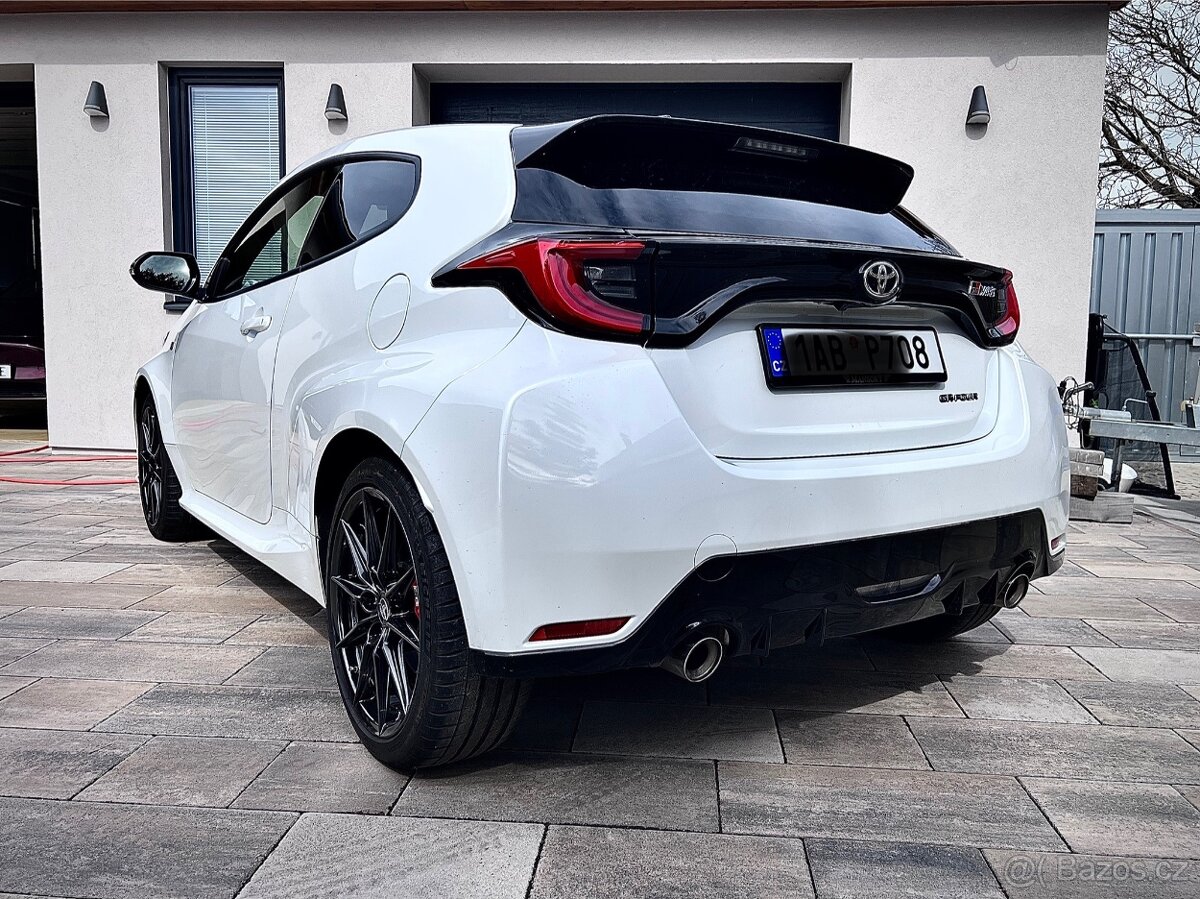 Yaris GR