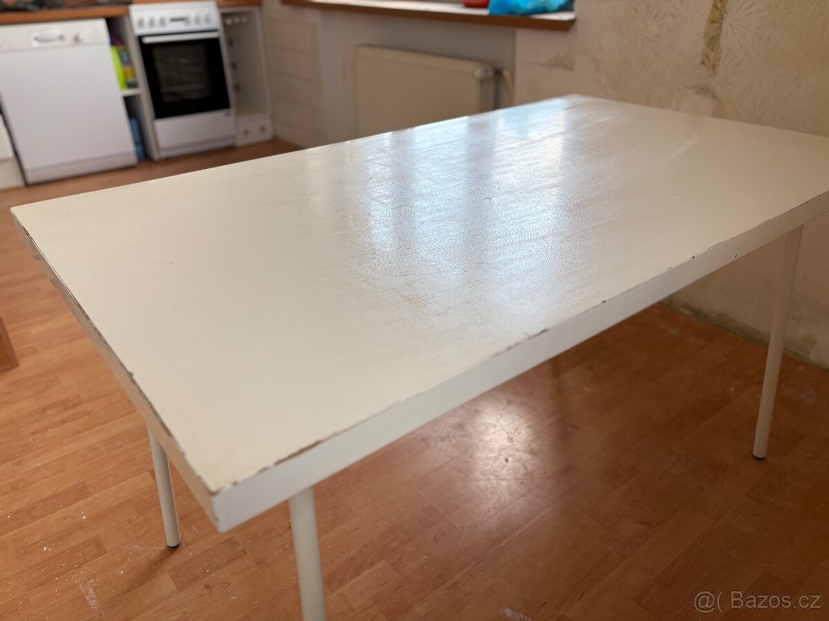 Prodám jídelní stůl 80x140 cm