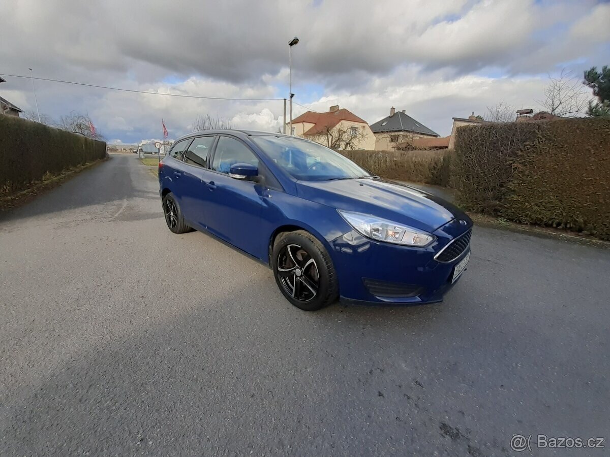 Ford Focus 1.6 benzín 77 kw 2017/9 koupeno v ČR