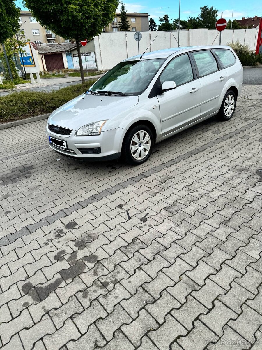 Ford Focus 2007 nafta top stav