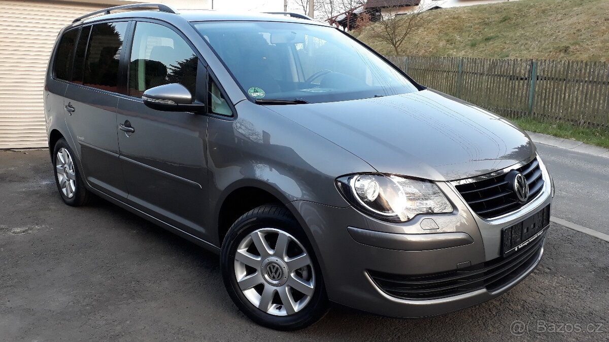 VW TOURAN 1.6MPI 75KW FREESTYLE 2010 BENZÍN 168000KM 7 MÍST