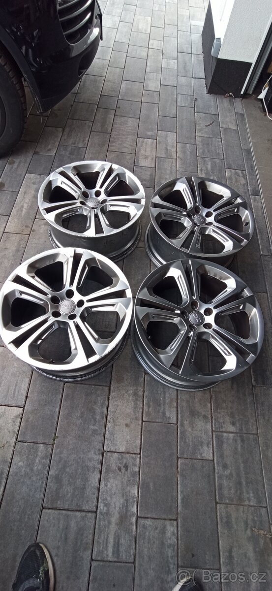 Originál hliníková kola Audi R20,5x112
