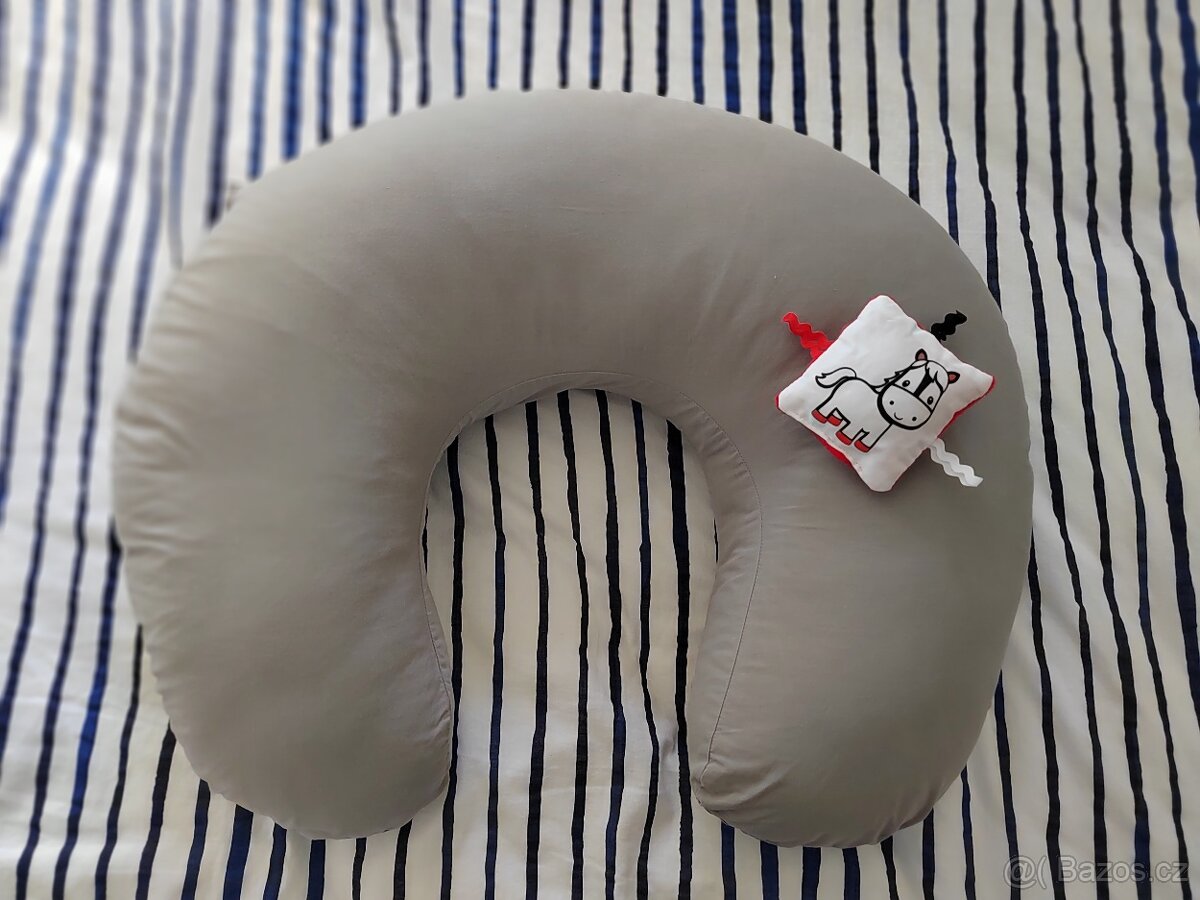 Kojící polštář IKEA
