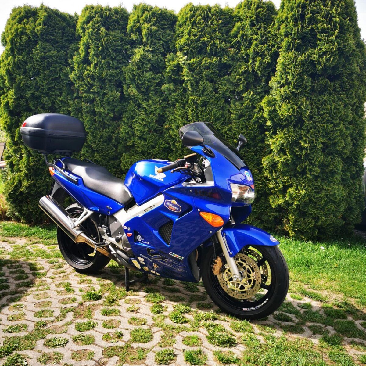 Honda VFR 800 (RC 46)