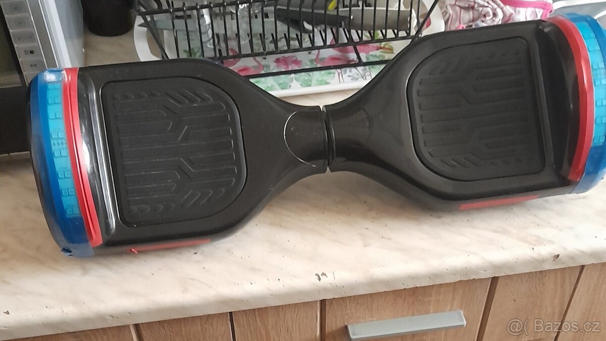 Hoverboard s LED a Bluetooth