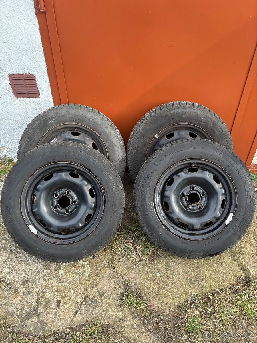 Pneu, plechové disky, 175/70 r14 Škoda, vw