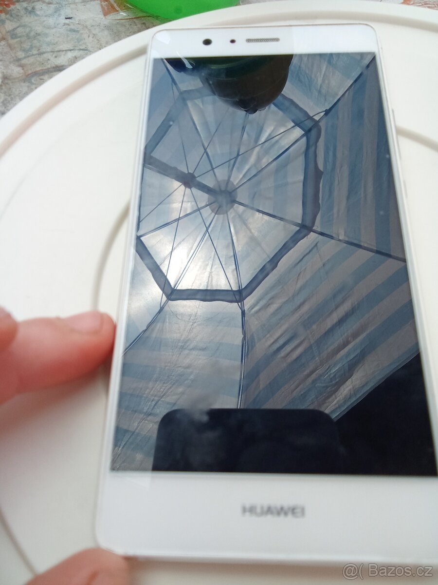 Huawei p9 lite bílý