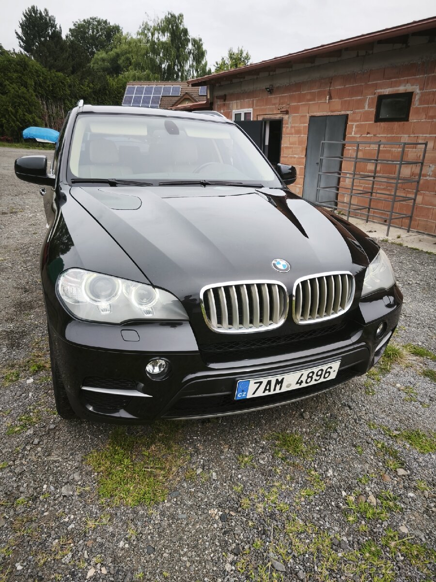 BMW X5 E70 3.0d facelift 7míst