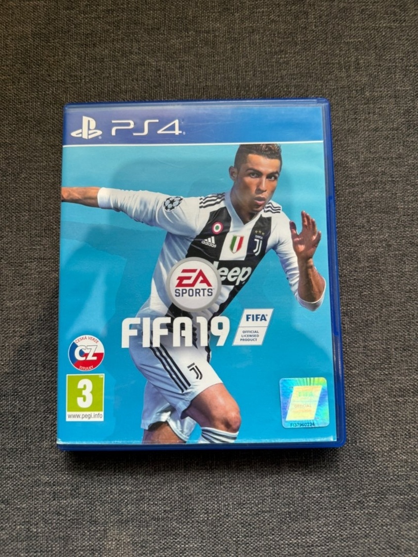PlayStation 4 hra: FIFA 19