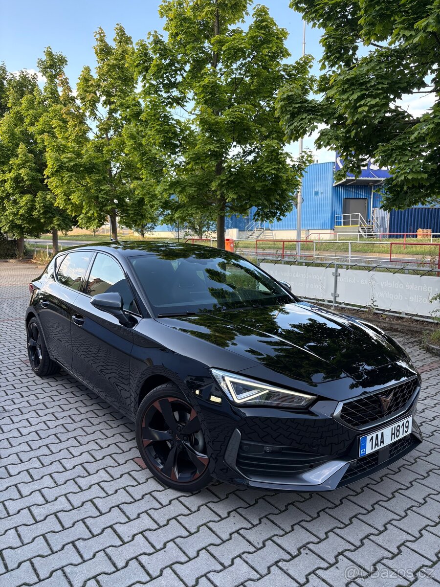 Cupra Leon / ČR / záruka/ 10/2023 / nebourané / DSG / garáž.