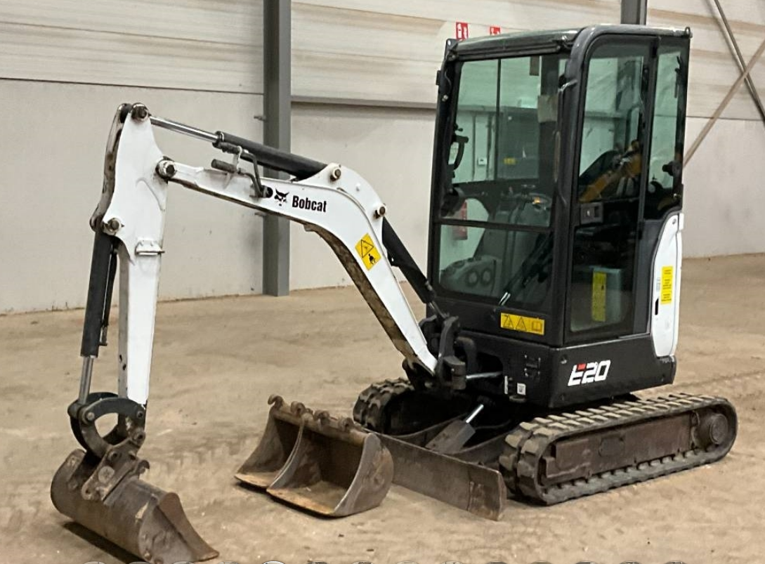 Bagr Bobcat E 20