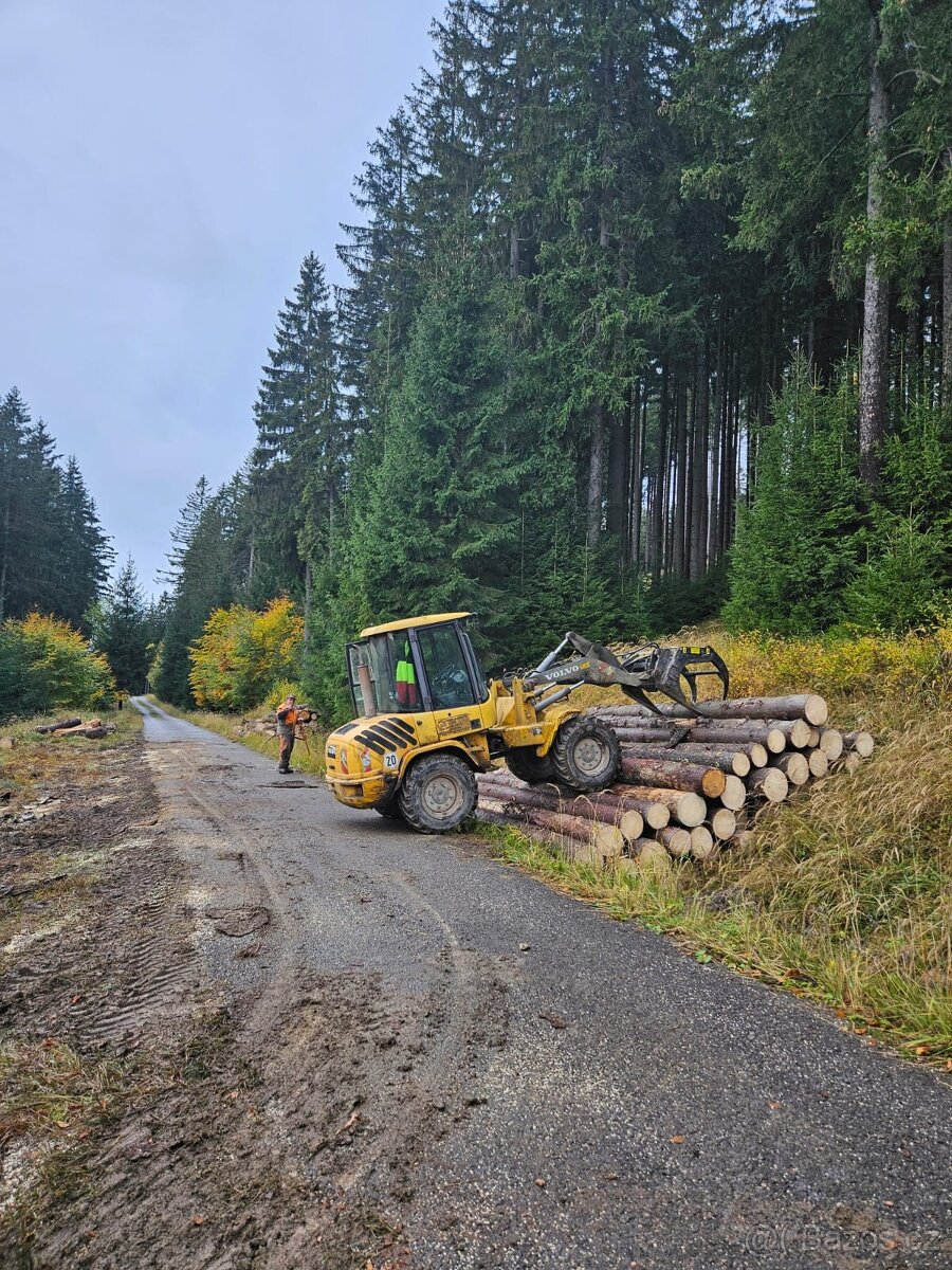 Prodam nakladac volvo l30 rok 2002