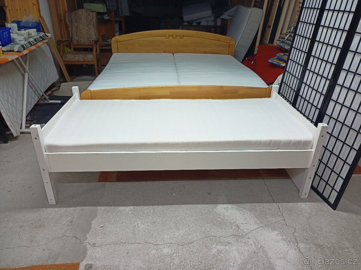 Prodám hezkou postel z masivu 90 x 200 cm