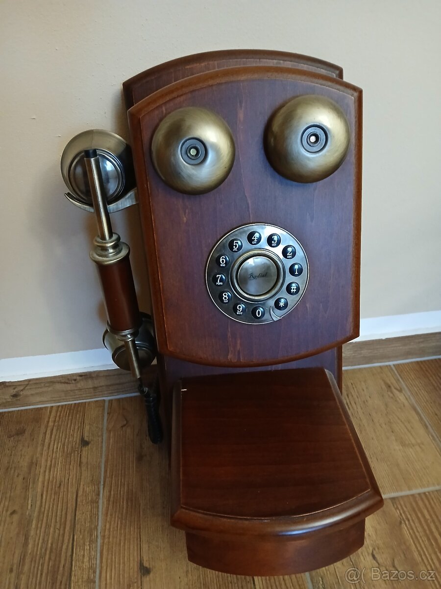 Telefon  retro