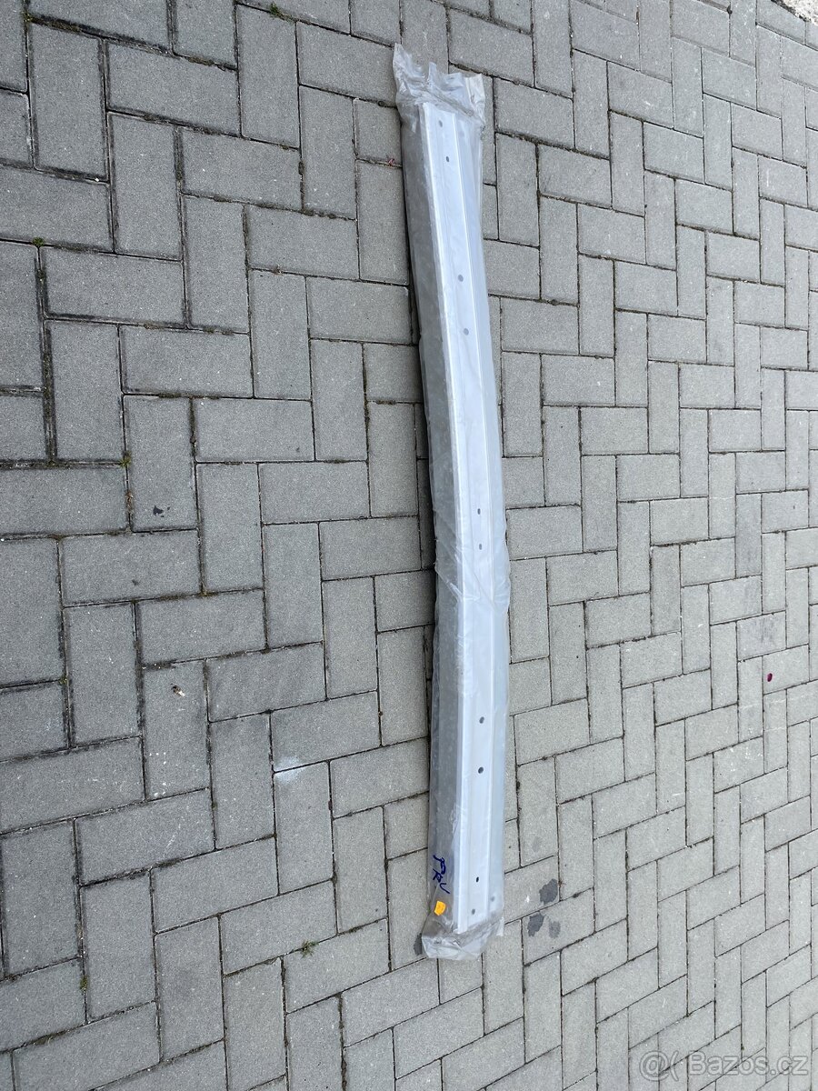 Lada 2105, přední originální nárazník , nové