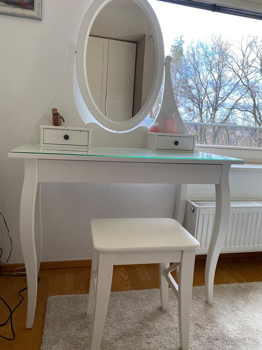 Ikea Hemnes toaletni stolek