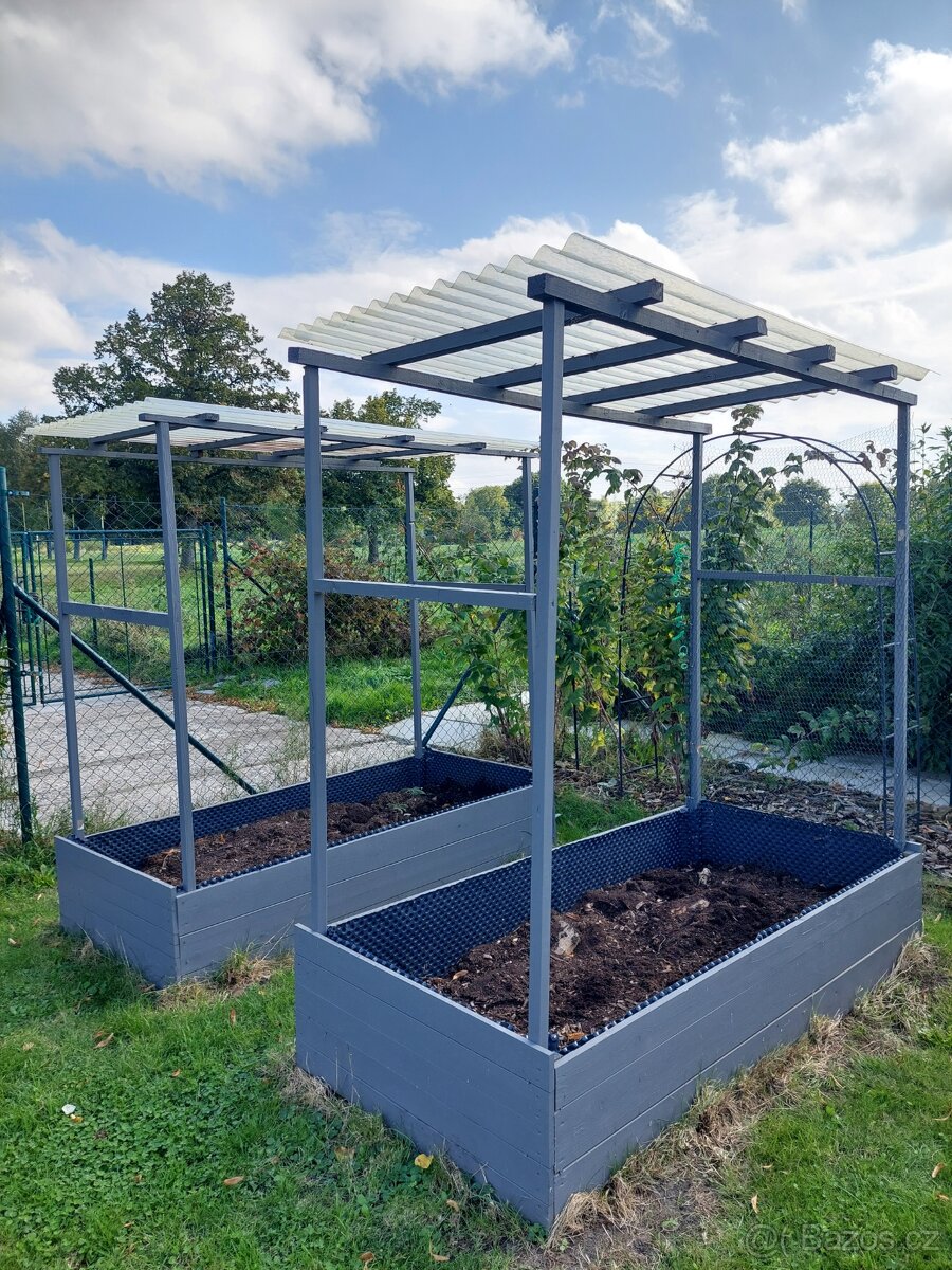 Zvýšené zahradní truhlíky