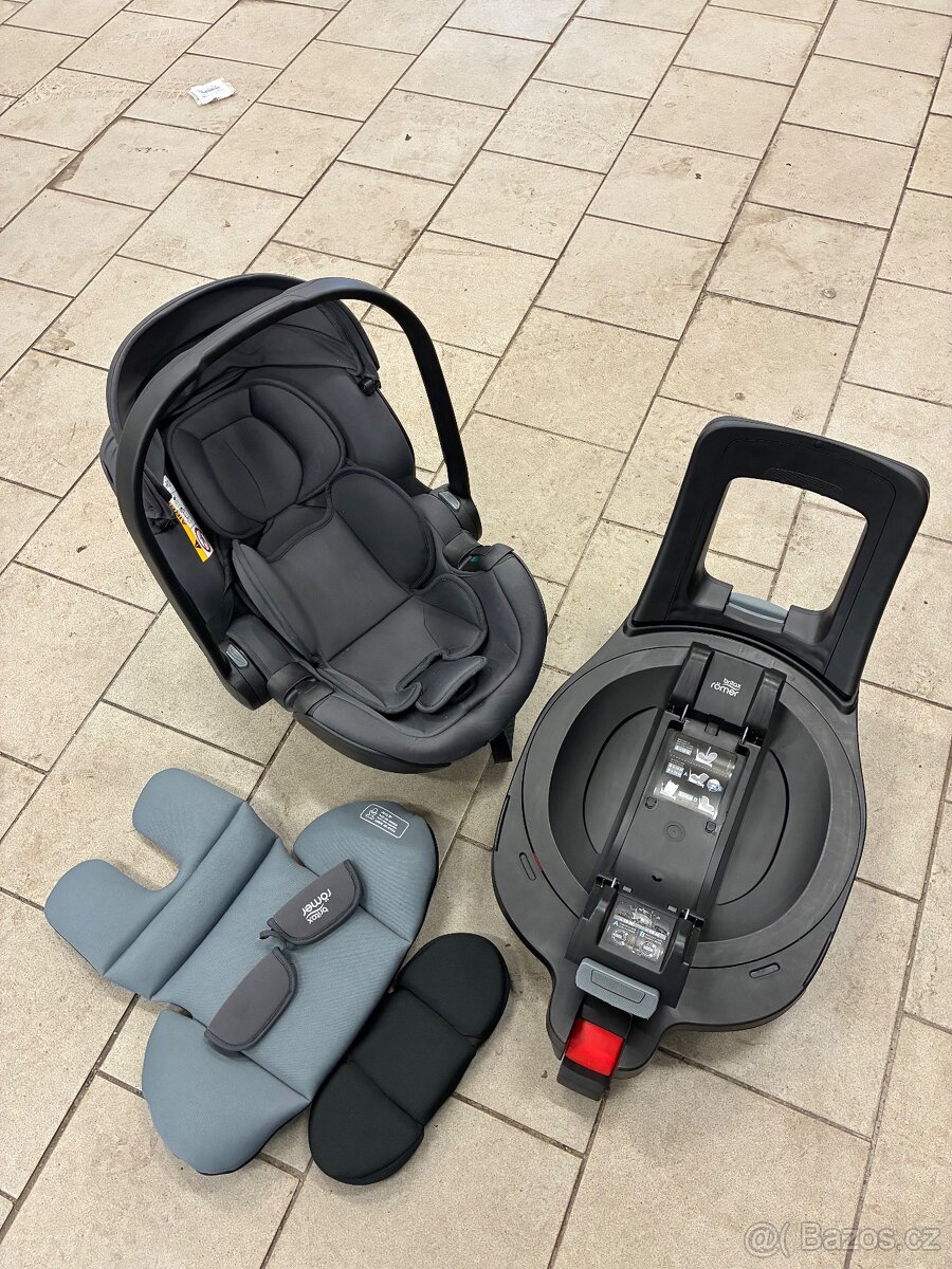 Autosedačka Britax Römer + FLEX BASE 5Z