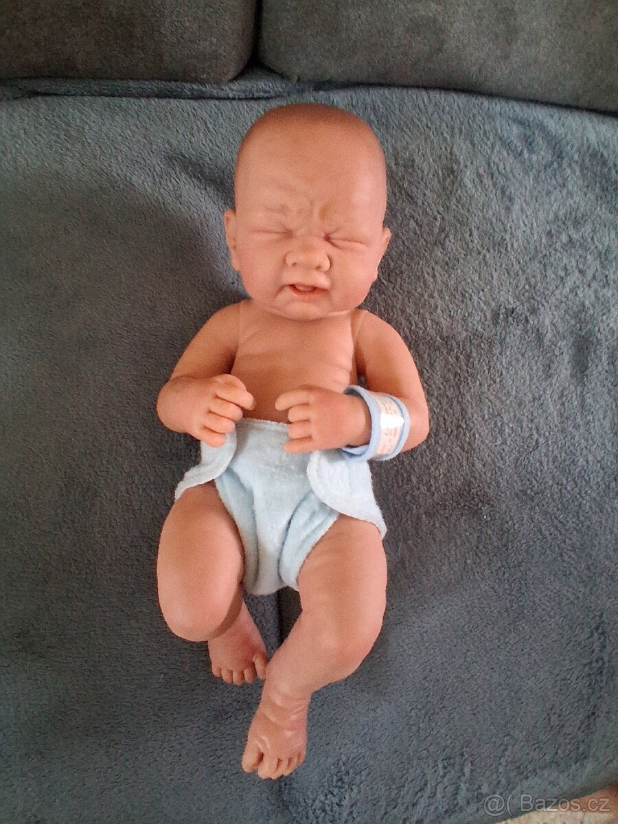 Prodám věci na baby Born a realistické miminko :)