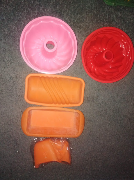 Silikonové formy na pečení .