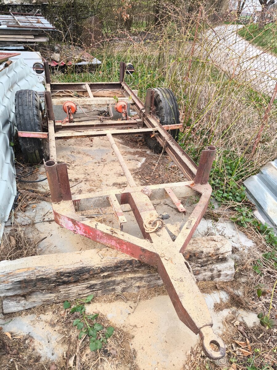 Kára za traktor