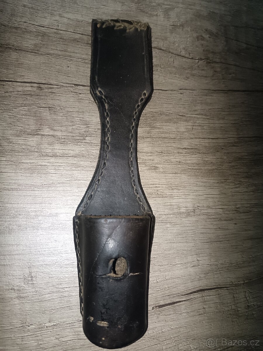 Závěsník,bodák, bajonet Mauser?
