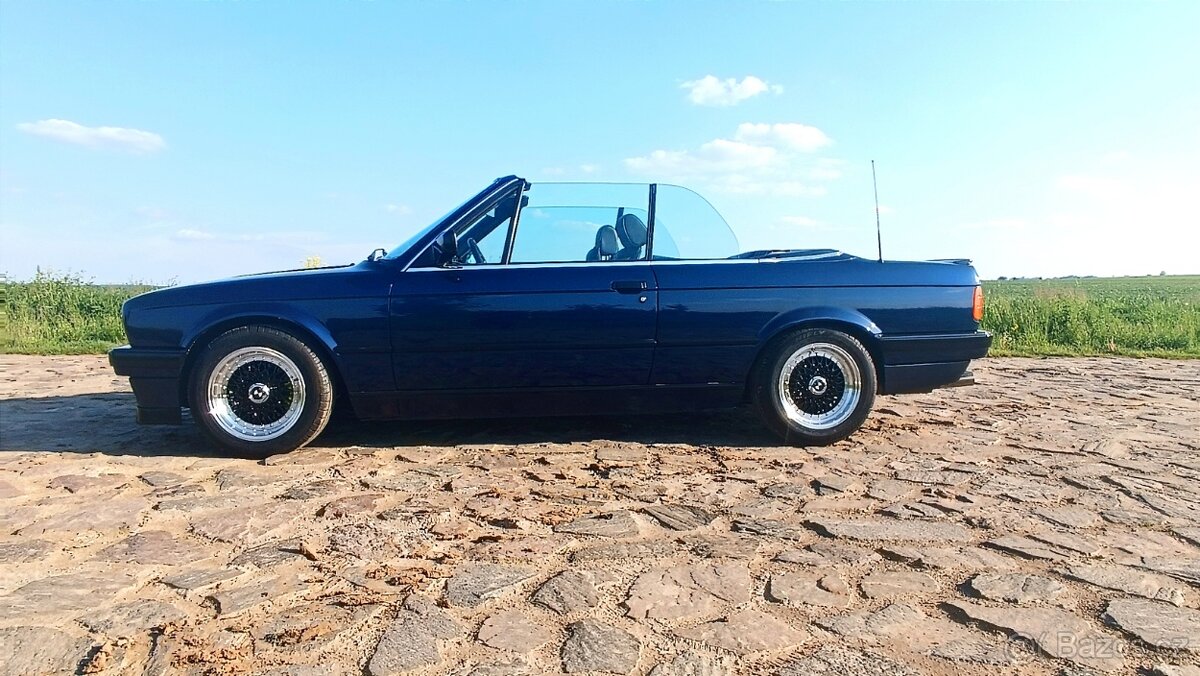 BMW E30 325i cabrio