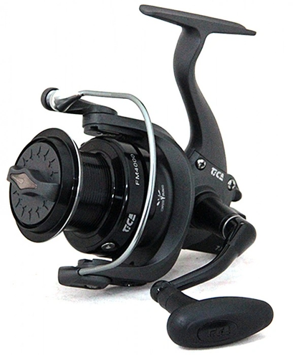 2 navijáky Tica Feeder Mentor FM 4000 + 2x vlasec