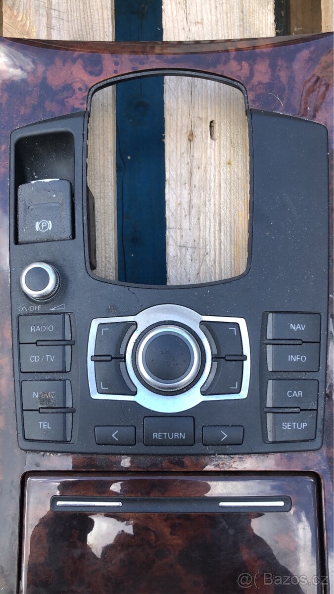 ND z Audi A8 D3