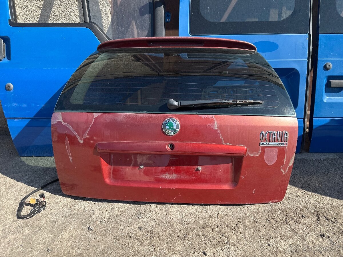 Škoda Octavia I kombi zadní dveře páté dveře combi