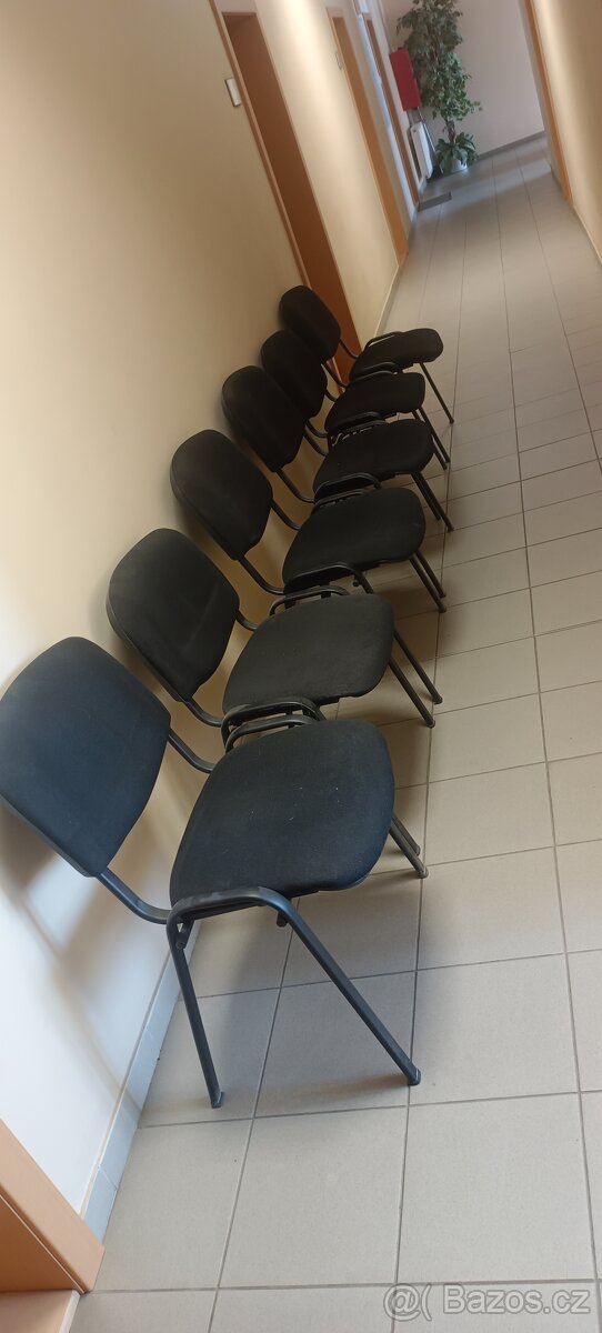 Židle stohovatelné černé 6 ks