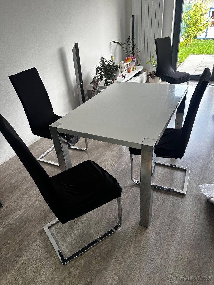 Jídelní set