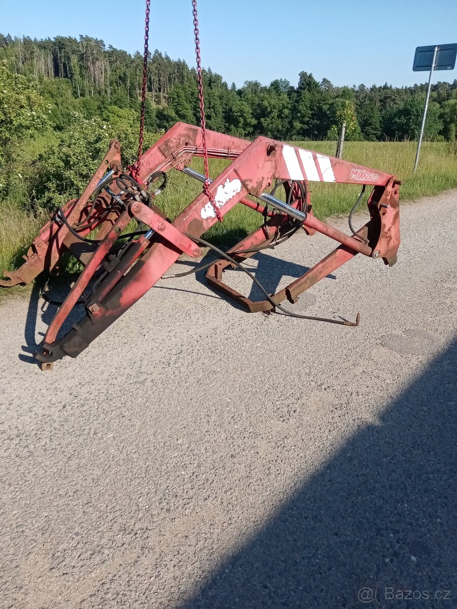 čelní nakladač na Zetor